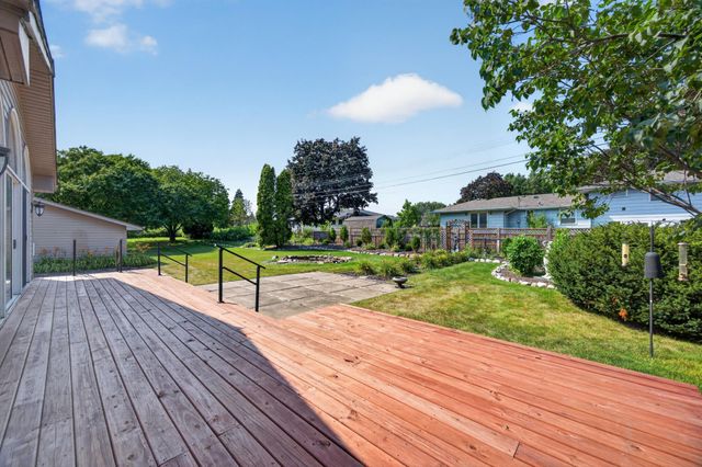2352 Sioux Court, New Brighton, MN 55112