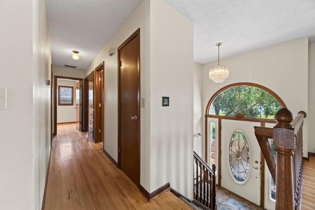 2352 Sioux Court, New Brighton, MN 55112