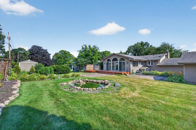2352 Sioux Court, New Brighton, MN 55112