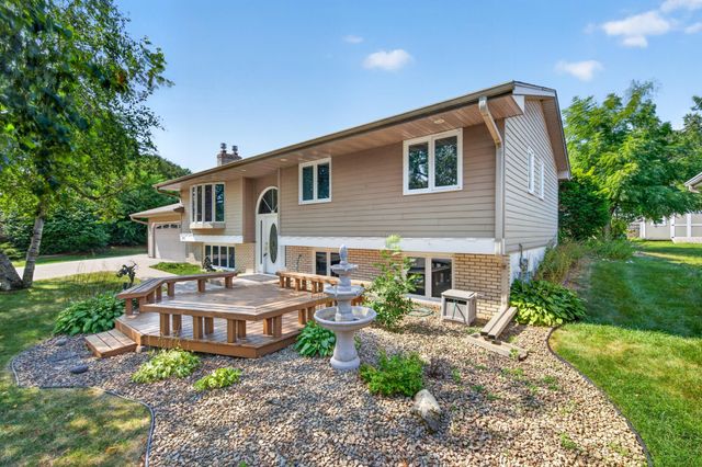 2352 Sioux Court, New Brighton, MN 55112