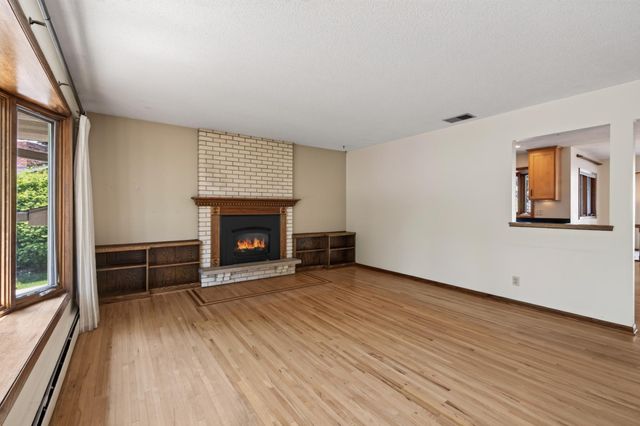 2352 Sioux Court, New Brighton, MN 55112