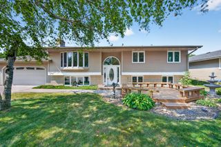 2352 Sioux Court, New Brighton, MN 55112