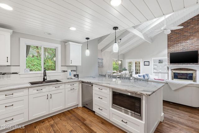 67 Forest Drive, Hilton Head Island, SC 29928