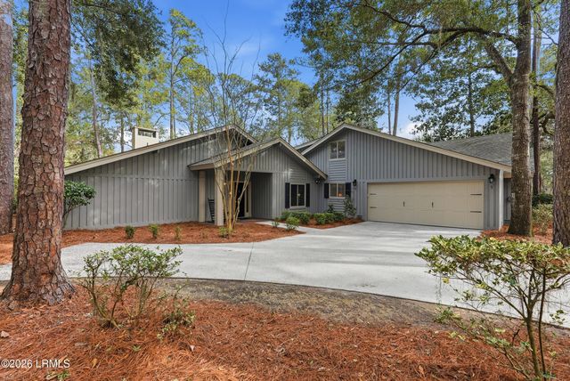 67 Forest Drive, Hilton Head Island, SC 29928
