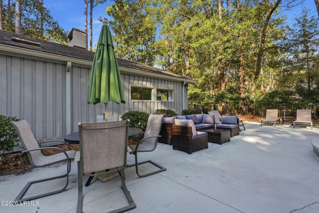 67 Forest Drive, Hilton Head Island, SC 29928