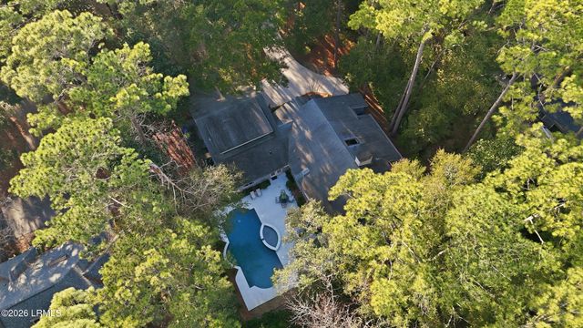 67 Forest Drive, Hilton Head Island, SC 29928