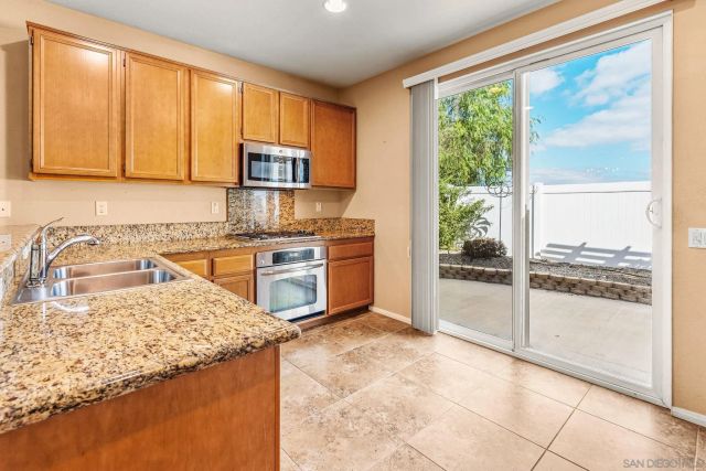 26684 Rim Creek Path, Menifee, CA 92584