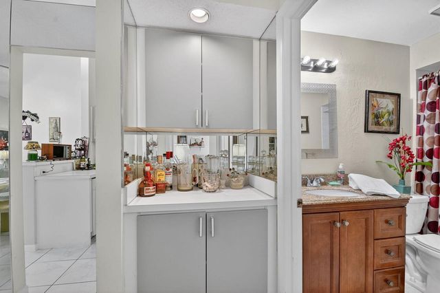7147 Le Chalet Boulevard, Boynton Beach, FL 33472