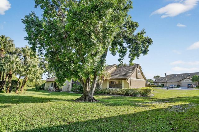 7147 Le Chalet Boulevard, Boynton Beach, FL 33472