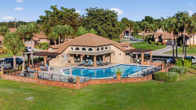 7147 Le Chalet Boulevard, Boynton Beach, FL 33472