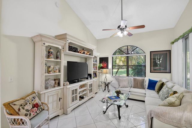 7147 Le Chalet Boulevard, Boynton Beach, FL 33472
