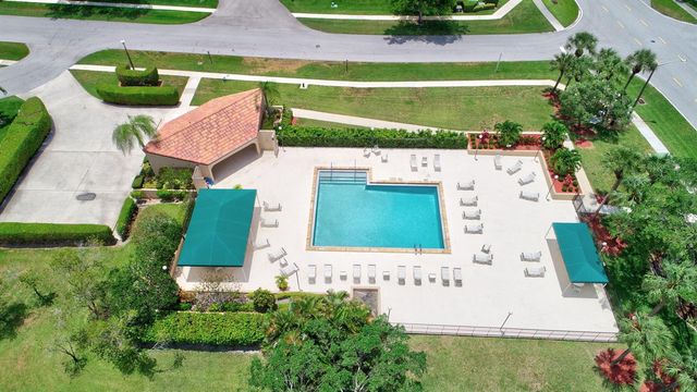 7147 Le Chalet Boulevard, Boynton Beach, FL 33472