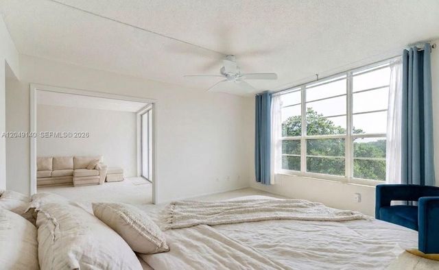 605 Oaks Drive 607, Pompano Beach, FL 33069