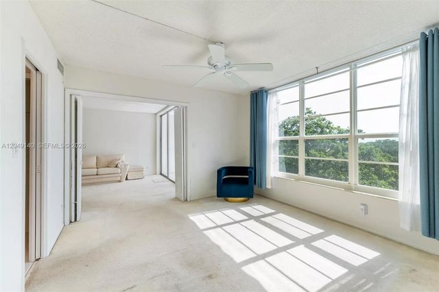 605 Oaks Drive 607, Pompano Beach, FL 33069