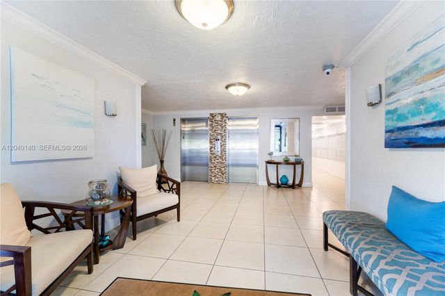 605 Oaks Drive 607, Pompano Beach, FL 33069