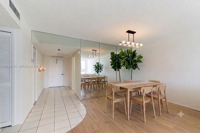605 Oaks Drive 607, Pompano Beach, FL 33069