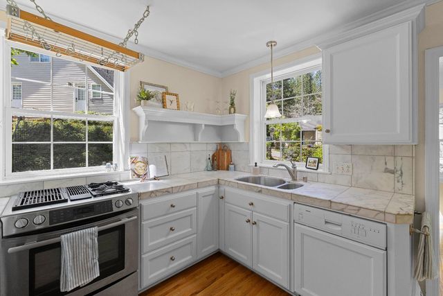 157 Apple Ave, Grass Valley, CA 95945