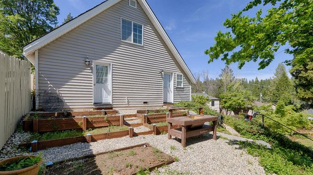 157 Apple Ave, Grass Valley, CA 95945