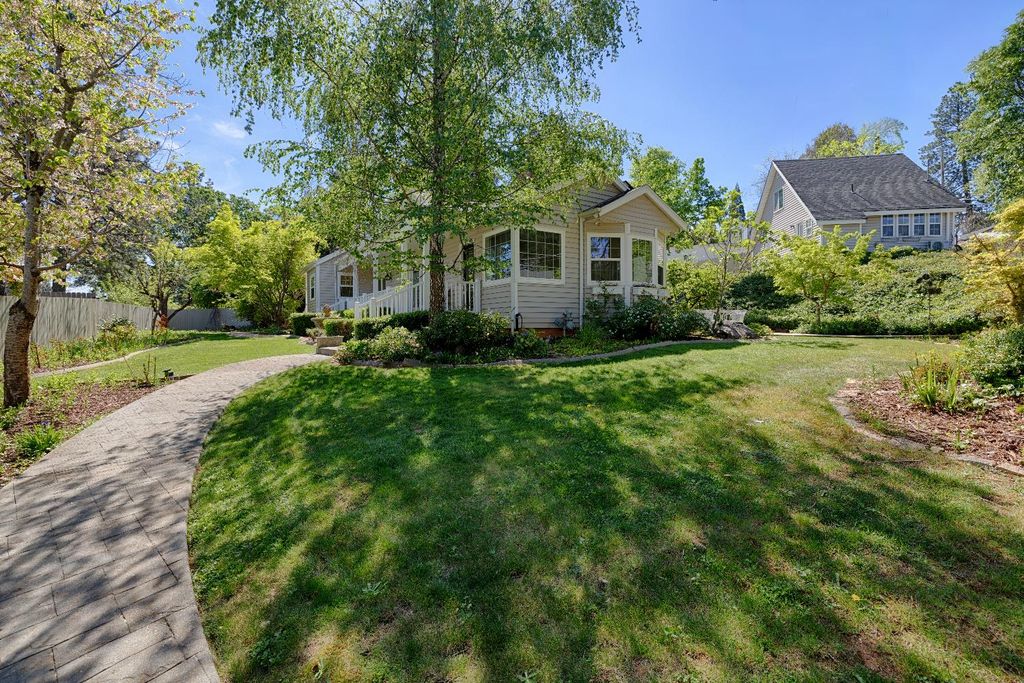 157 Apple Ave, Grass Valley, CA 95945