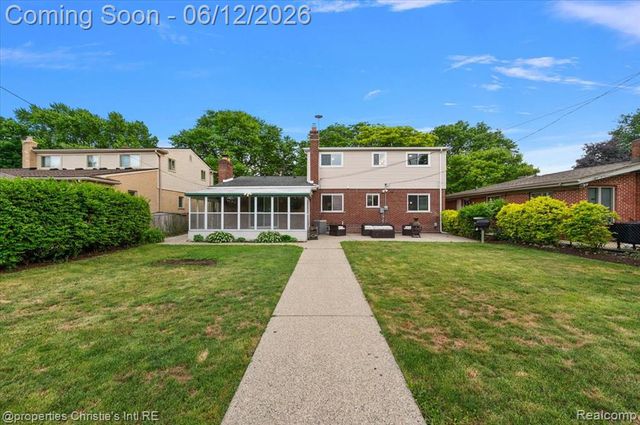 23237 Robert John Street, Saint Clair Shores, MI 48080