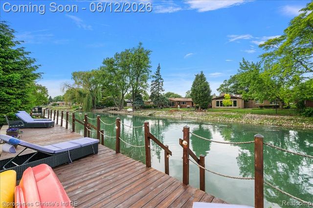 23237 Robert John Street, Saint Clair Shores, MI 48080