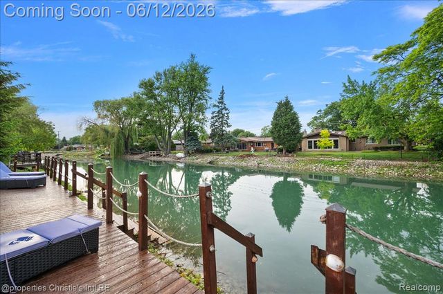 23237 Robert John Street, Saint Clair Shores, MI 48080