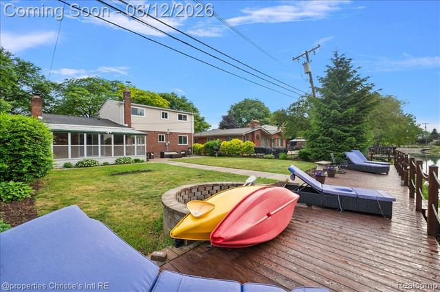 23237 Robert John Street, Saint Clair Shores, MI 48080