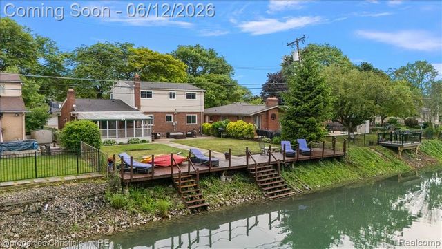 23237 Robert John Street, Saint Clair Shores, MI 48080