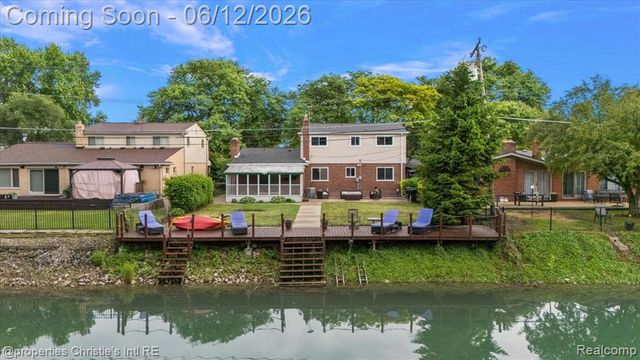 23237 Robert John Street, Saint Clair Shores, MI 48080