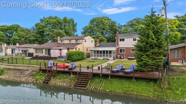 23237 Robert John Street, Saint Clair Shores, MI 48080