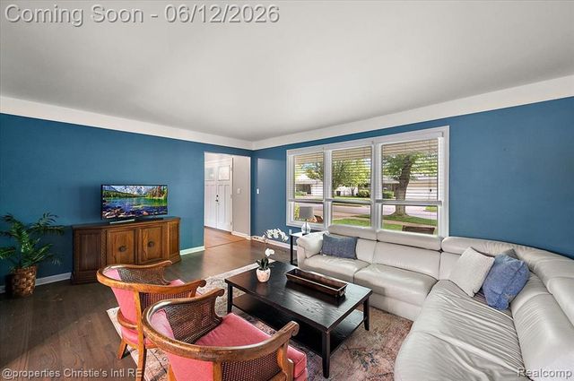 23237 Robert John Street, Saint Clair Shores, MI 48080