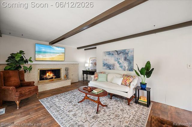 23237 Robert John Street, Saint Clair Shores, MI 48080