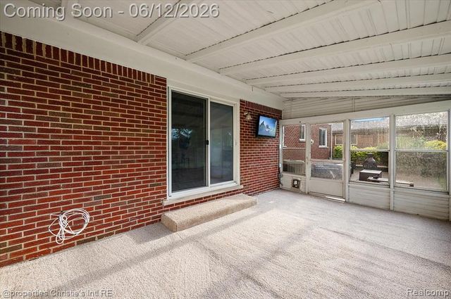 23237 Robert John Street, Saint Clair Shores, MI 48080