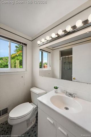 23237 Robert John Street, Saint Clair Shores, MI 48080