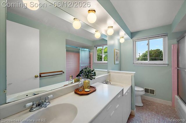 23237 Robert John Street, Saint Clair Shores, MI 48080