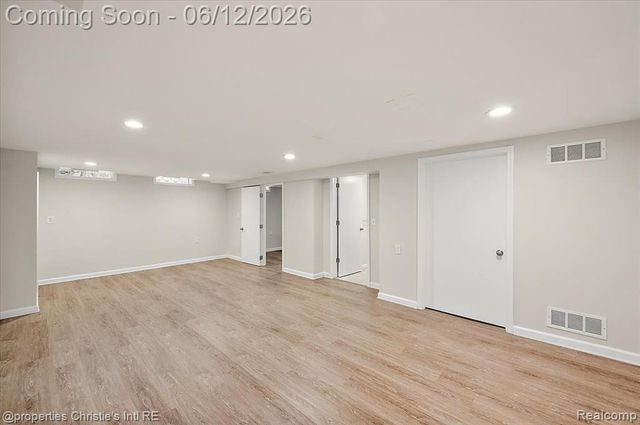 23237 Robert John Street, Saint Clair Shores, MI 48080