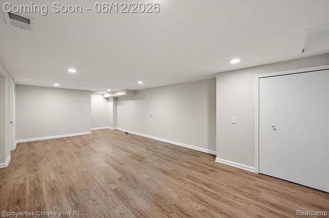 23237 Robert John Street, Saint Clair Shores, MI 48080
