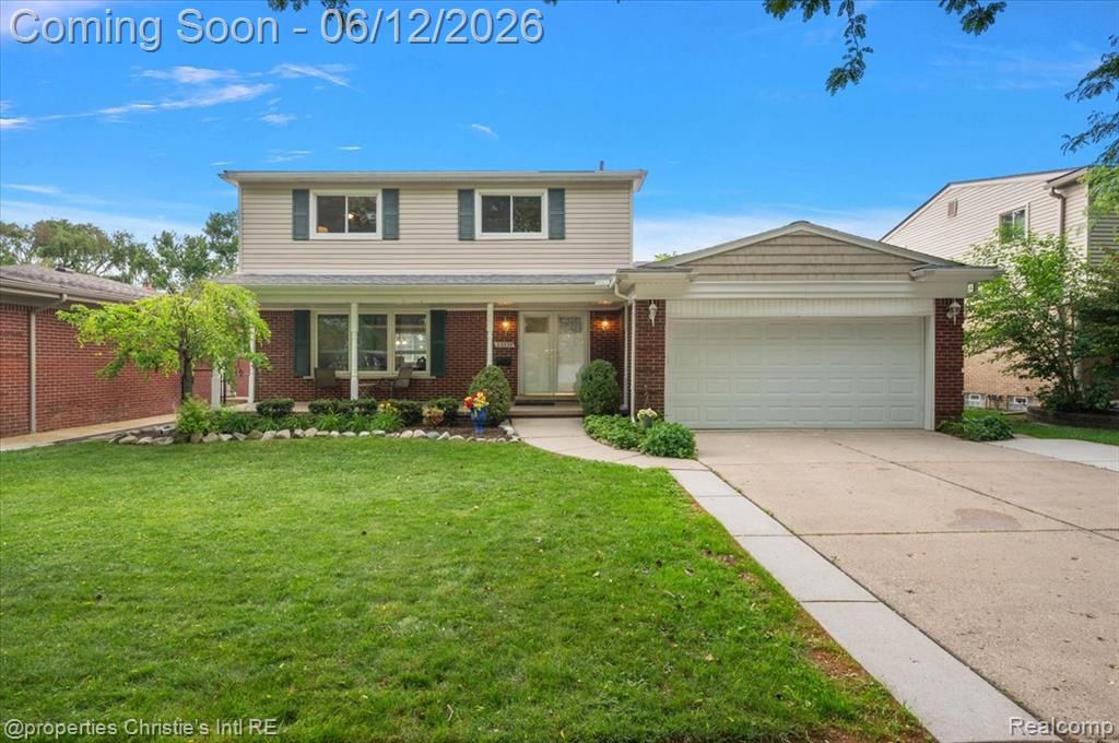 23237 Robert John Street, Saint Clair Shores, MI 48080