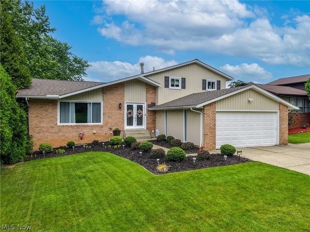 7739 Hoertz Road, Parma, OH 44134