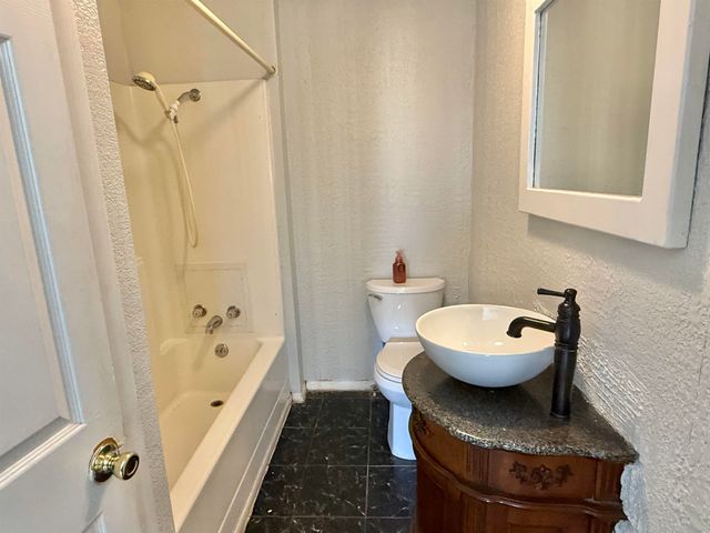 2107 Washington Ave., Huntington, WV 25704