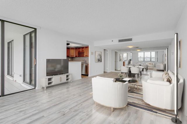 1542 Jupiter Cove Drive 104, Jupiter, FL 33469