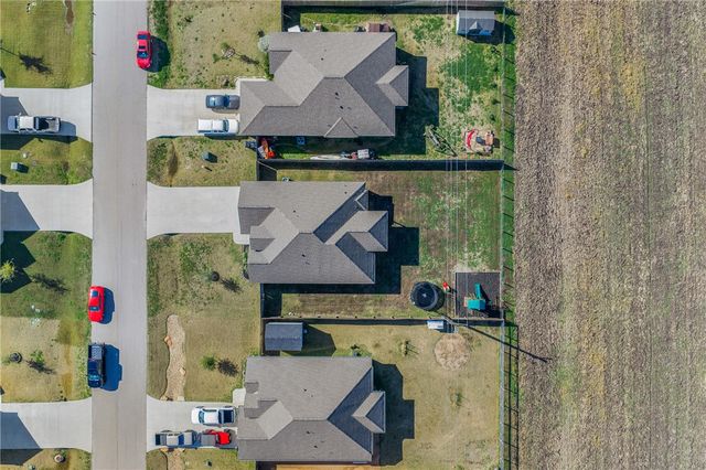 221 Brazos Bend, Snook, TX 77878