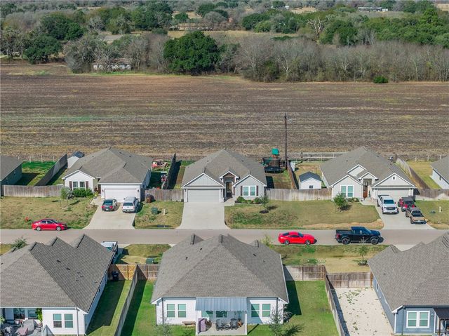 221 Brazos Bend, Snook, TX 77878