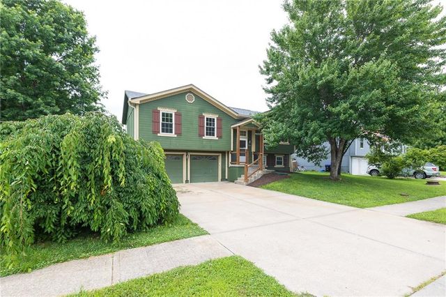 410 Copeland Drive, Greenwood, MO 64034