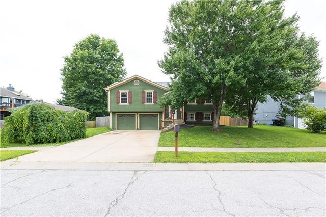 410 Copeland Drive, Greenwood, MO 64034