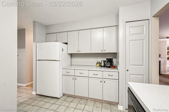 6819 Fox Lane, Waterford Charter Township, MI 48327