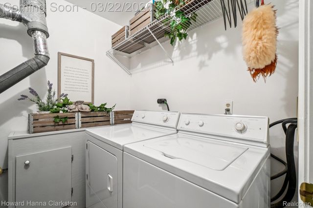 6819 Fox Lane, Waterford Charter Township, MI 48327