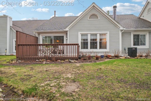 6819 Fox Lane, Waterford Charter Township, MI 48327