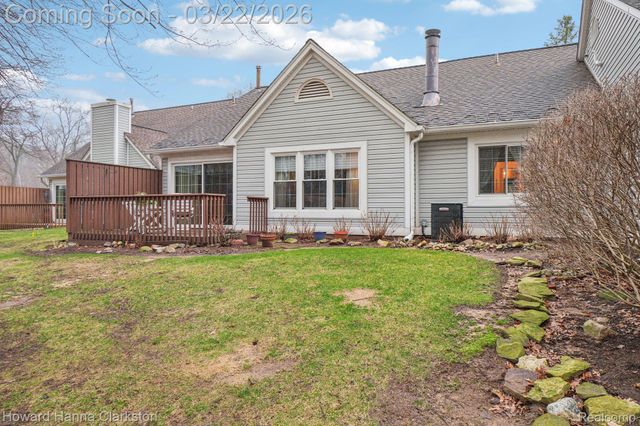 6819 Fox Lane, Waterford Charter Township, MI 48327