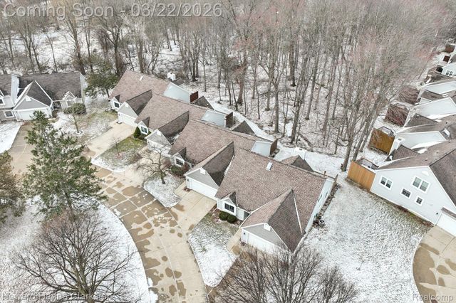 6819 Fox Lane, Waterford Charter Township, MI 48327